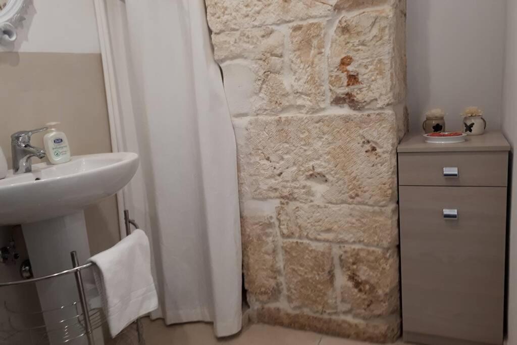 Casa Cleto Monolocale Grazioso Per Vacanze 오스투니 외부 사진